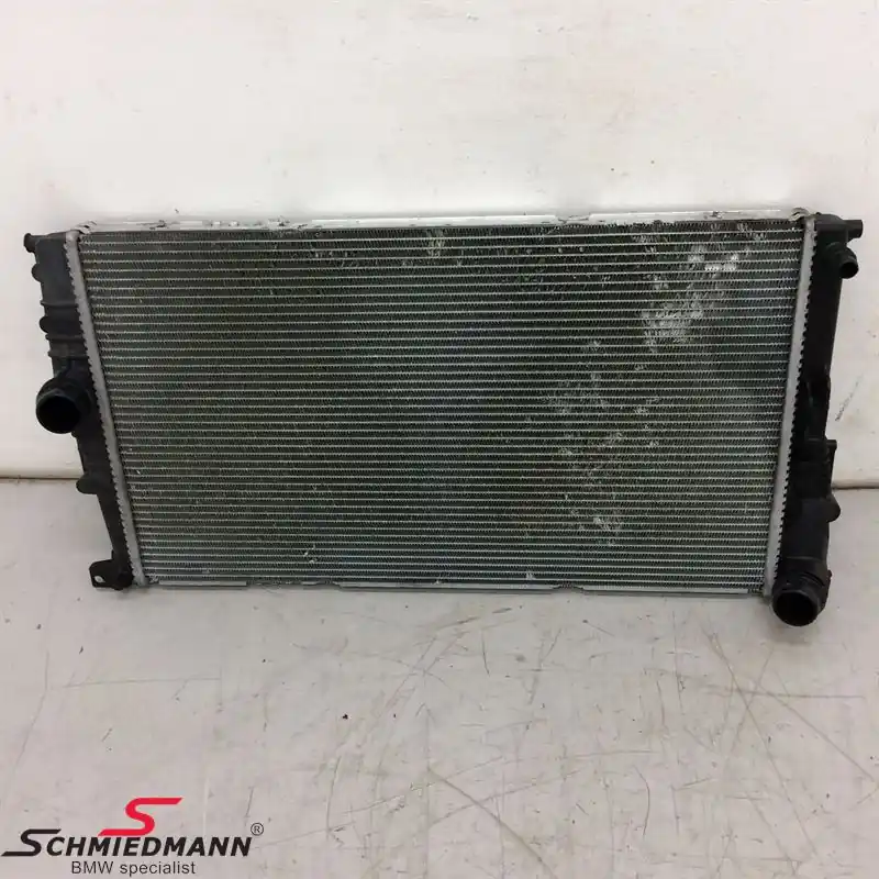Radiator 17118672102 17 11 8 672 102 8672102 | Huipputarjous