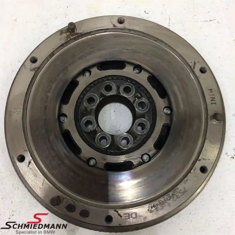 Luotettava - Fly Wheel D=220MM (125.000Km) 21207532057 21 20 7 532 057 7532057