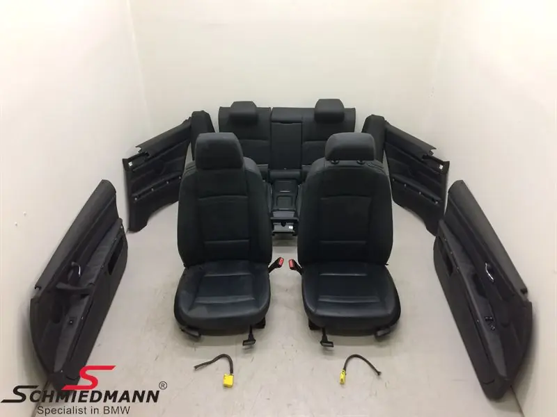 Saatavilla | Leatherinterior Black